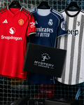 Damen Trikot Mystery Box mit Manchester United, Real Madrid und Juventus Trikots von Mystery Champs