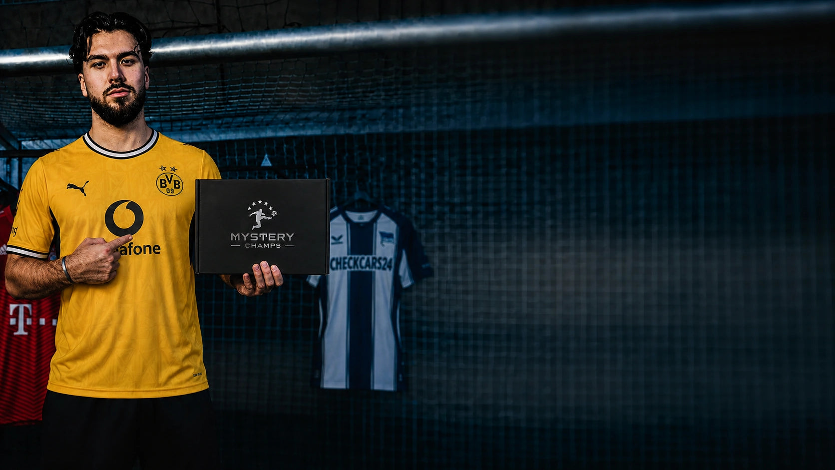 Vintage Mystery Box mit originalen Fußballtrikots von Mystery Champs