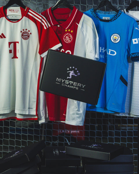 Champions League Mystery Box mit neuen Original-Fußballtrikots