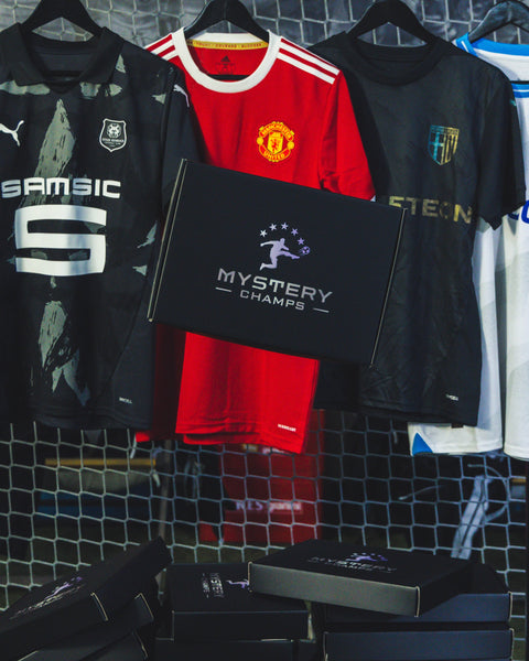 Europäische Top Ligen Mystery Box mit neuen Original-Fußballtrikots