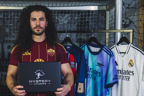 Royal Mystery Box mit Premium-Trikots europäischer Topclubs